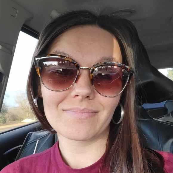 Meet your Posher, Wendy - Picture 1 of 1